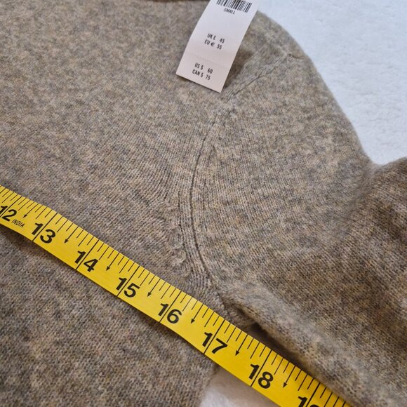 Share Abercrombie & Fitch Women’s Turtleneck Sweater Neutral Knit NWT Size Small - Picture 5 of 8